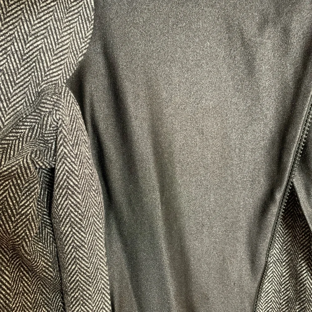 Lululemon Asymmetric Jacket - Picture 6 of 6